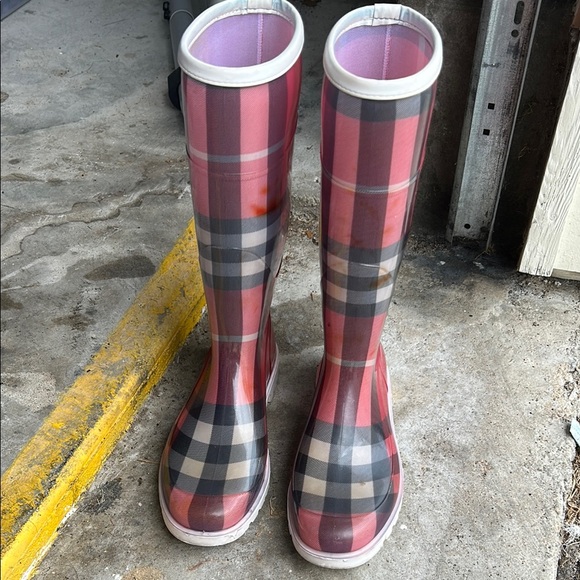 Burberry Pink and Black Plaid Rain Boots - Picture 9 of 10